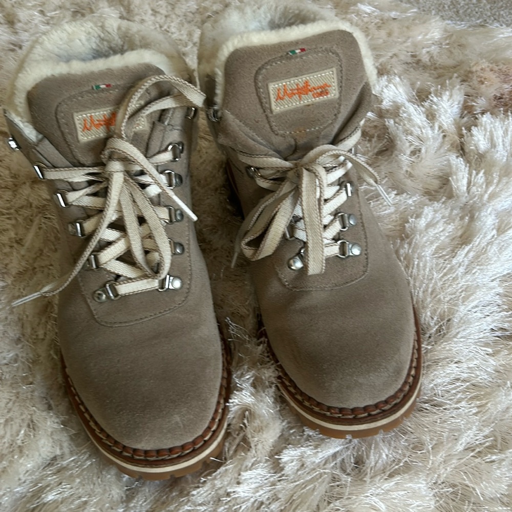 Montelliana 1965 Sequoia Boots
 size 41
